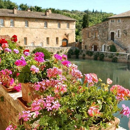 Апартаменти Finestra Sulla Val D'Orcia Сан-Куїрико-д'Орча Екстер'єр фото